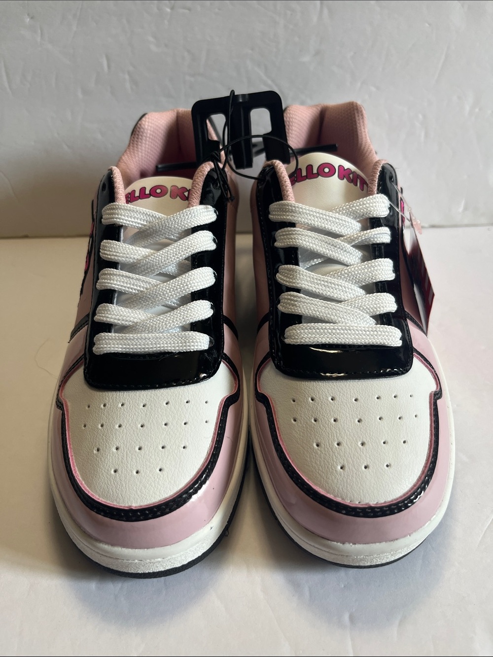 NWT Hello Kitty by Sanrio Casual Court sneakers - Pink, White & Black Low-Tops - Picture 3 of 11